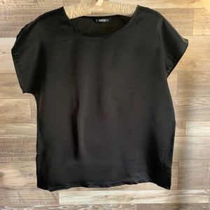Black simple shirt